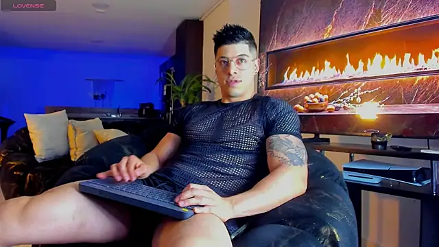 Lukas Green online show from April 28, 5:12 am
