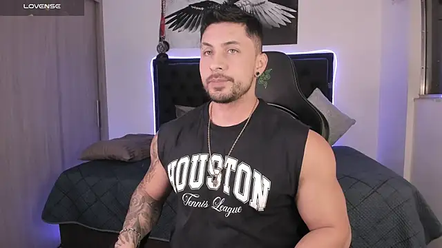 santi aesthetic online show from May 12, 2:42 am