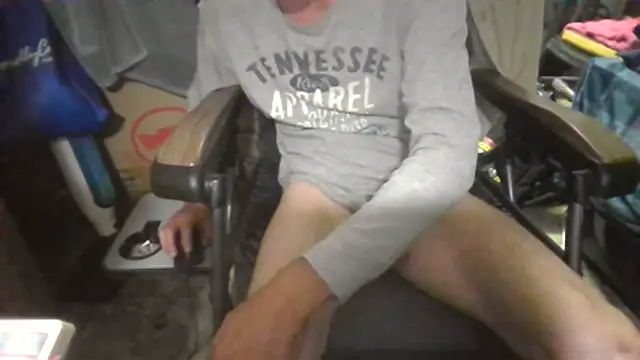 Lovyourpuss online show from May 14, 7:34 pm