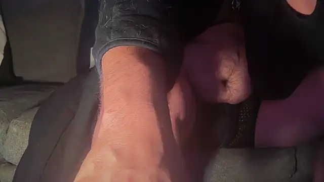 CloudyMuscleBeefy online show from May 19, 1:56 am
