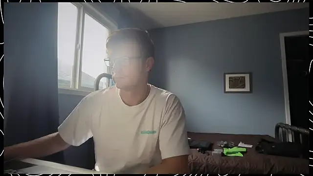 lustylyndon online show from August 6, 3:51 pm