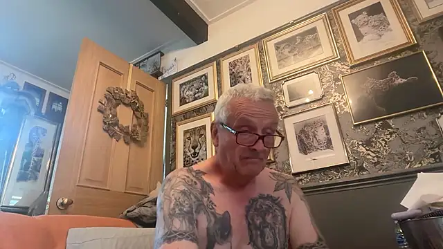 poggles online show from July 13, 1:57 pm