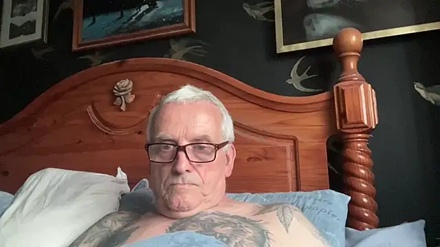 poggles online show from July 5, 7:43 pm