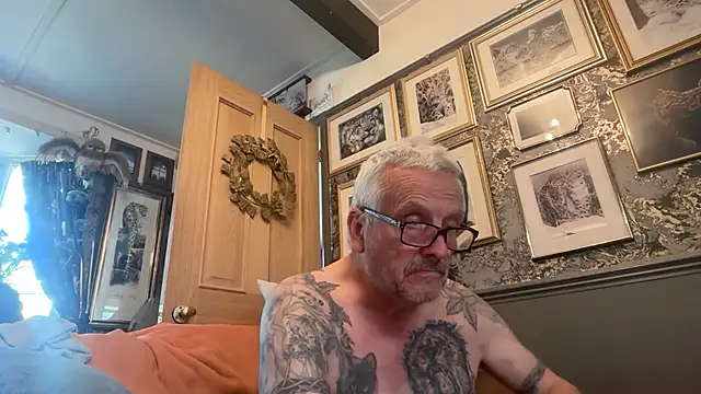 poggles online show from July 20, 1:24 pm