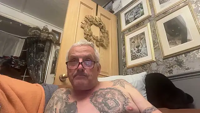 poggles online show from July 16, 9:44 pm