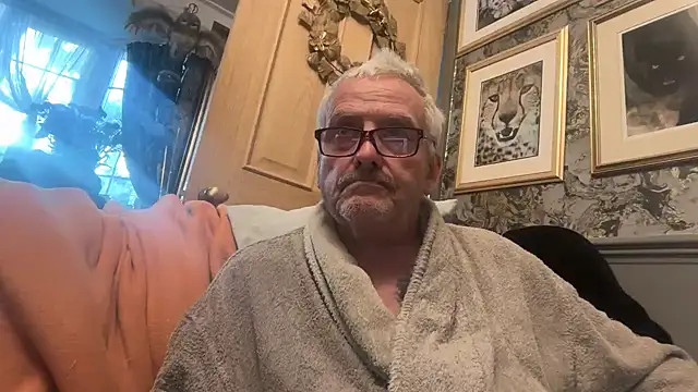 poggles online show from July 19, 7:42 pm