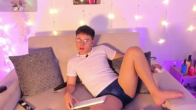 Young Ben online show from August 2, 12:21 am