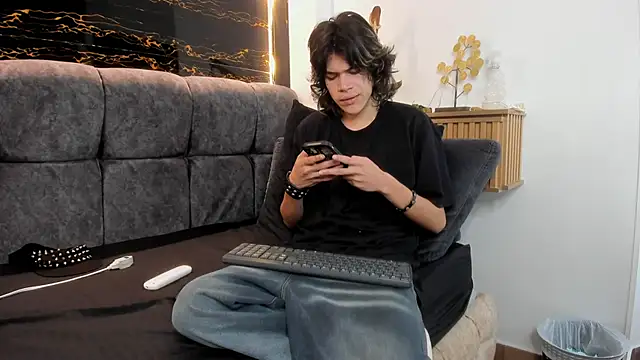 Diamond twink online show from March 20, 2:10 pm