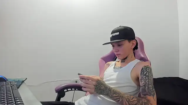 StraightBoy Nick online show from May 10, 8:21 pm