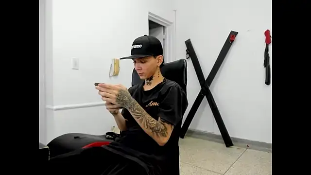 StraightBoy Nick online show from May 5, 7:58 pm