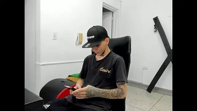 StraightBoy Nick online show from April 30, 8:49 pm