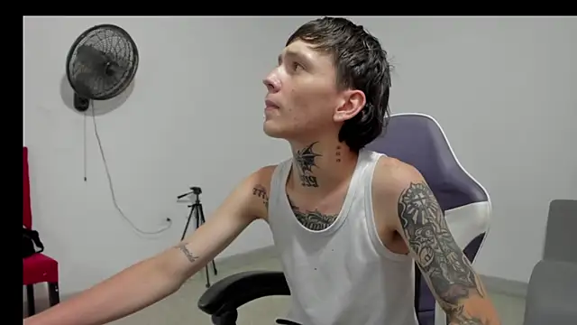 StraightBoy Nick online show from May 16, 5:27 am