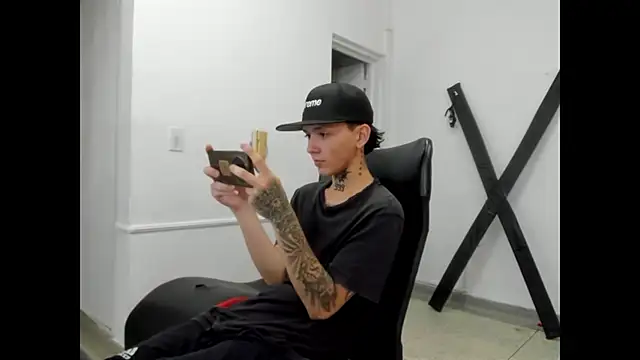 StraightBoy Nick online show from May 7, 9:04 pm
