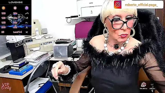 ROBY SWEETHOT online show from May 18, 8:57 pm