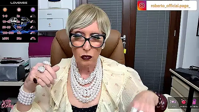 ROBY SWEETHOT online show from April 22, 9:08 pm