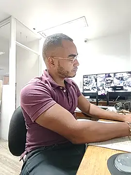 SanChacal5694 online show from July 14, 10:16 pm