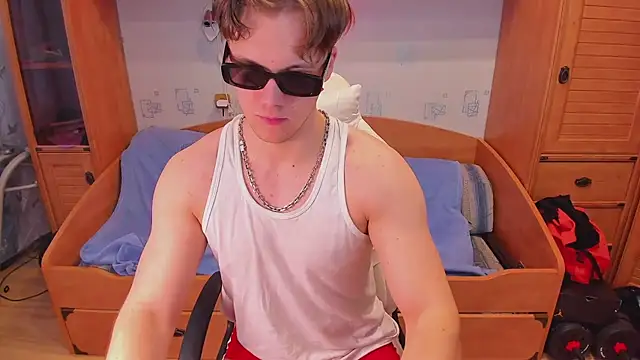 Dexter Bennett online show from May 19, 1:17 pm