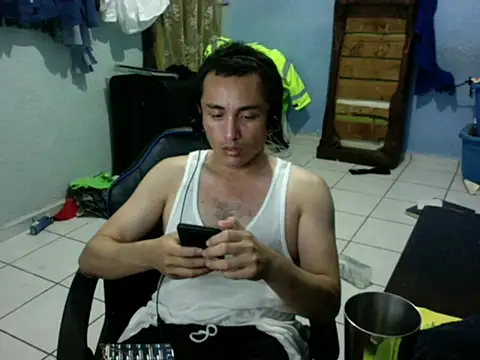 hornymkguyfun online show from May 31, 7:48 pm