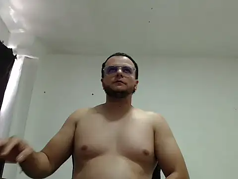 cloudsxxx online show from May 6, 5:57 pm