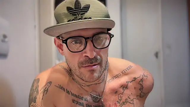 brrasssssillll online show from June 24, 1:41 am