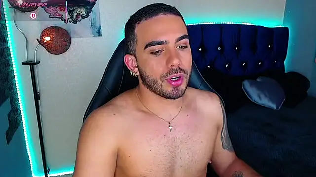adamhairy online show from May 14, 7:56 pm