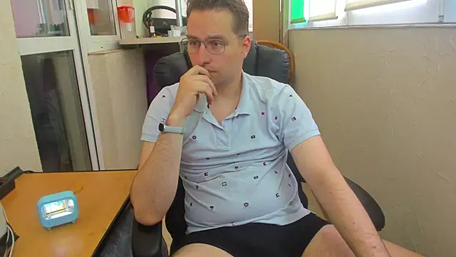 romiosabrino online show from May 16, 12:47 pm