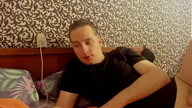 romiosabrino online show from May 11, 3:40 pm