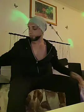 1Richrichard1 online show from May 12, 8:50 pm