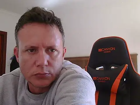 TroyDieselXXX online show from May 15, 8:33 am