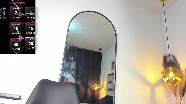 lianfox  online show from June 18, 12:43 pm