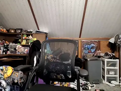 thejuicybacon online show from May 4, 5:26 pm