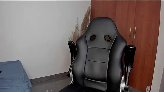 Evansdark1 online show from May 4, 12:23 am