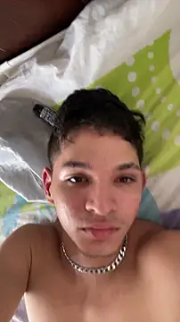 RobinLenoxx online show from July 10, 7:15 pm