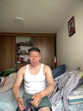 Manu0586 online show from May 15, 8:17 pm