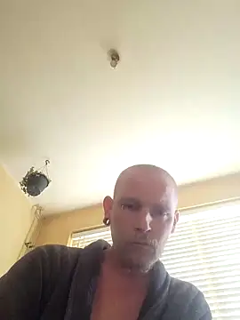 piercingpik online show from June 4, 1:28 pm