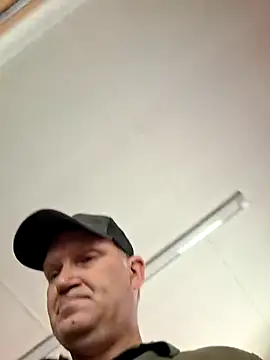 wallacelegend online show from July 28, 8:44 am
