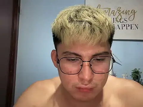 lovely jay online show from May 7, 8:31 pm