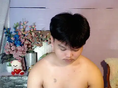 Reynelcock online show from May 16, 7:38 am