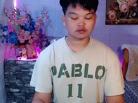 Reynelcock online show from July 3, 7:36 am