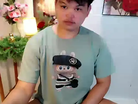 Reynelcock online show from May 6, 4:35 am