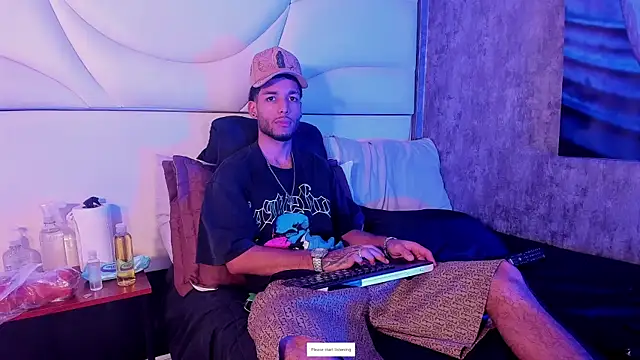 Thiagoferreti online show from May 12, 12:19 am