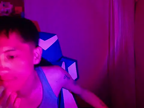 riks tyler online show from July 28, 1:21 pm