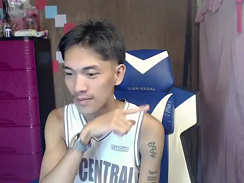 riks tyler online show from July 23, 3:09 pm