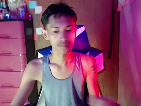 riks tyler online show from July 24, 4:25 pm