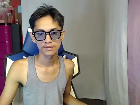 riks tyler online show from July 28, 8:52 pm