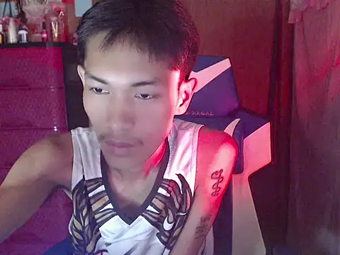 riks tyler online show from July 25, 7:54 pm