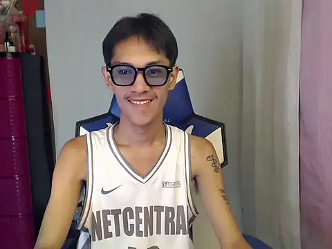 riks tyler online show from August 4, 1:37 pm
