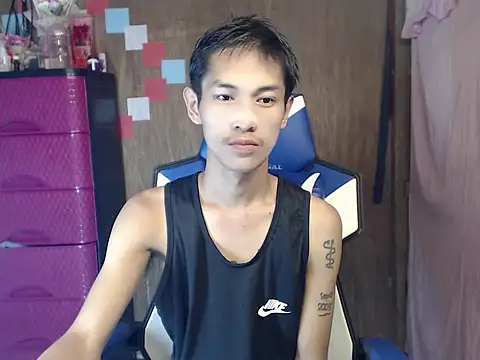 riks tyler online show from July 17, 10:11 am