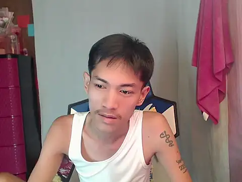 riks tyler online show from July 31, 6:06 pm