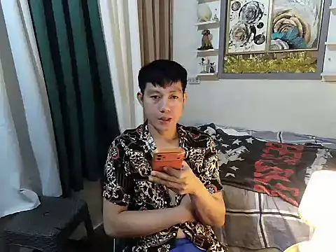 xshyboyx online show from July 28, 12:01 pm